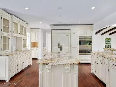 Kitchen - 5 Norris Dr, Burr Ridge, IL 60527 photo 4 of 5