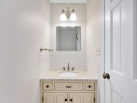 Bath - 5 Norris Dr, Burr Ridge, IL 60527 photo 1 of 5