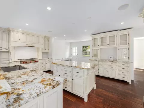 Kitchen - 5 Norris Dr, Burr Ridge, IL 60527 photo 1 of 5
