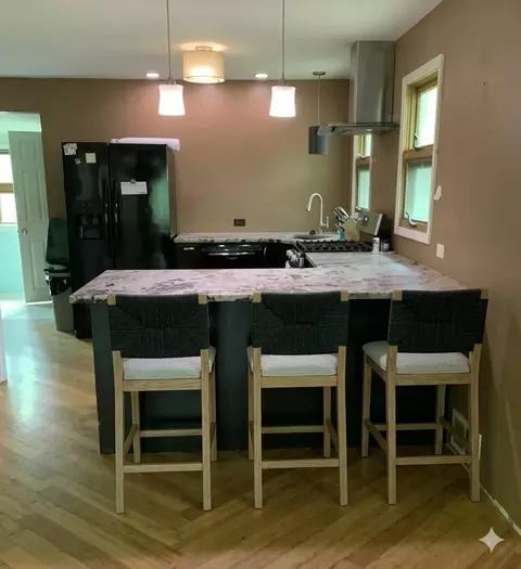 Kitchen - 28575 W Valley Rd, Ingleside, IL 60041 photo 2 of 4