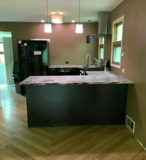 Kitchen - 28575 W Valley Rd, Ingleside, IL 60041 photo 1 of 4