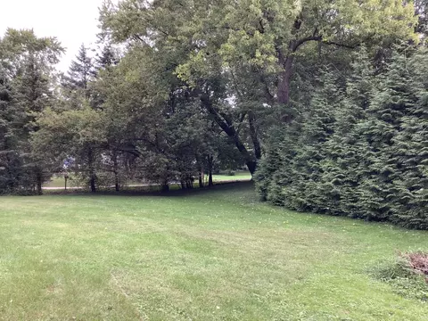 Exterior - 28575 W Valley Rd, Ingleside, IL 60041 photo 5 of 5