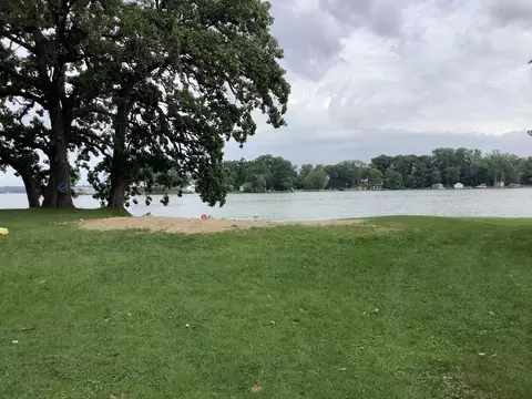View/Area - 28575 W Valley Rd, Ingleside, IL 60041 photo 1 of 1