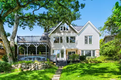 4615 W Lake Shore Dr, Wonder Lake, IL 60097