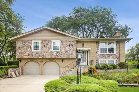 606 Bahama Ct, Schaumburg, IL 60193