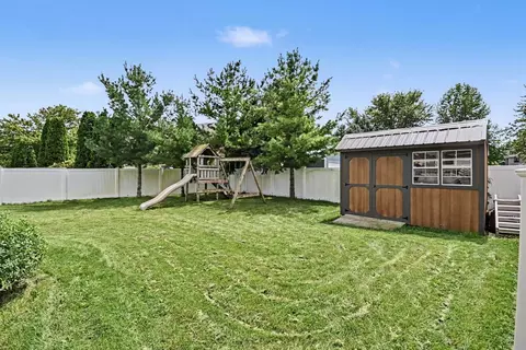 Exterior - 487 Locust Ln, Peotone, IL 60468 photo 4 of 8