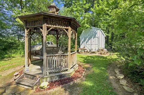 Exterior - 14264 Mustang Rd, Marion, IL 62959 photo 8 of 9