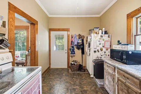 Entry Way - 14264 Mustang Rd, Marion, IL 62959 photo 1 of 1