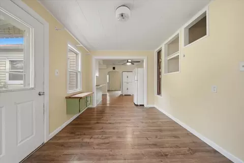 Entry Way - 10464 Two Mile Rd, Thomson, IL 61285 photo 2 of 3
