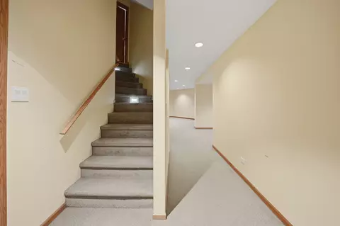 Entry Way - 1522 Coventry Ln, Munster, IN 46321 photo 3 of 3