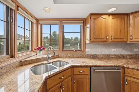 Kitchen - 1522 Coventry Ln, Munster, IN 46321 photo 2 of 3