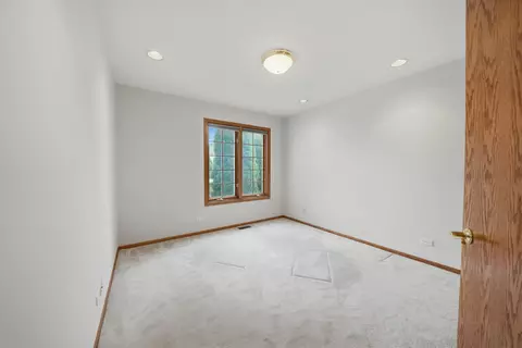 Bedroom - 1522 Coventry Ln, Munster, IN 46321 photo 1 of 6