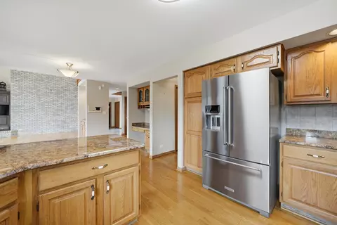 Kitchen - 1522 Coventry Ln, Munster, IN 46321 photo 3 of 3