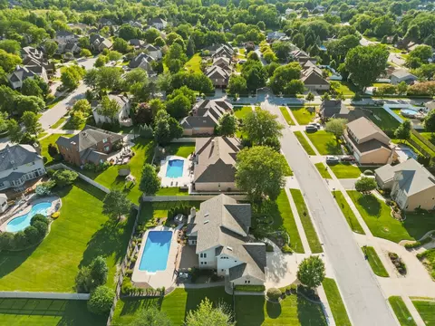 View/Area - 1522 Coventry Ln, Munster, IN 46321 photo 8 of 9