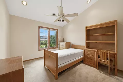Bedroom - 1522 Coventry Ln, Munster, IN 46321 photo 6 of 6