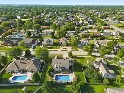View/Area - 1522 Coventry Ln, Munster, IN 46321 photo 7 of 9