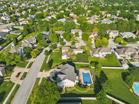 View/Area - 1522 Coventry Ln, Munster, IN 46321 photo 6 of 9
