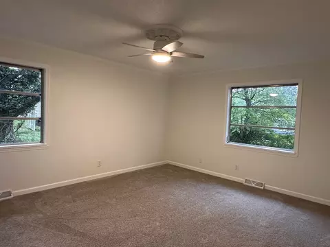 Bedroom - 380 Golf Course Rd, Eldorado, IL 62930 photo 3 of 4