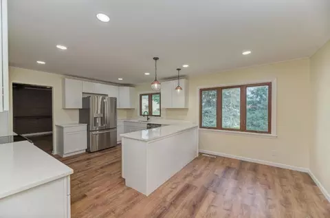 Kitchen - 210 S Small Ave, Kankakee, IL 60901 photo 4 of 4