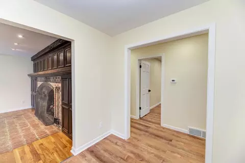 Entry Way - 210 S Small Ave, Kankakee, IL 60901 photo 1 of 3