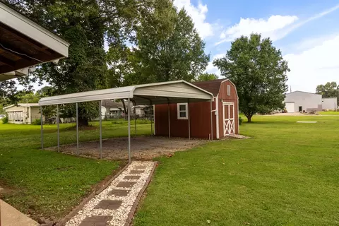 Exterior - 701 N 29th St, Herrin, IL 62948 photo 5 of 5