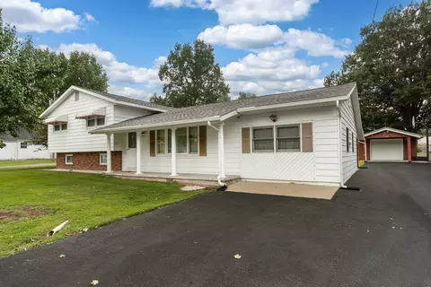 Exterior - 701 N 29th St, Herrin, IL 62948 photo 1 of 5