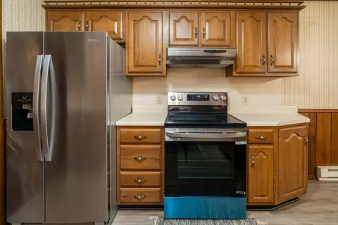 Kitchen - 701 N 29th St, Herrin, IL 62948 photo 3 of 4