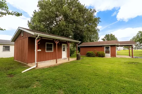 Exterior - 701 N 29th St, Herrin, IL 62948 photo 4 of 5