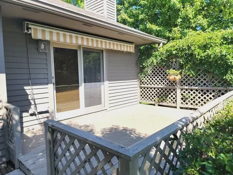 Exterior - 1509 Fort Jesse Rd #20, Normal, IL 61761 photo 11 of 17