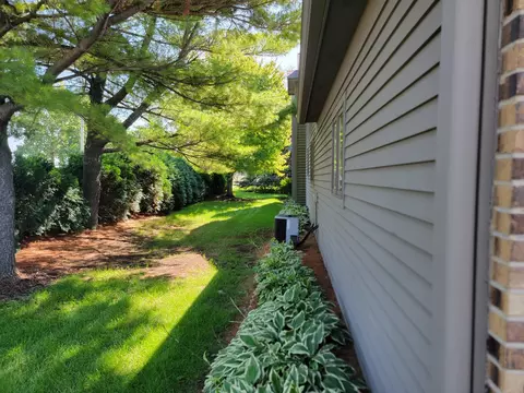 Exterior - 1509 Fort Jesse Rd #20, Normal, IL 61761 photo 6 of 17