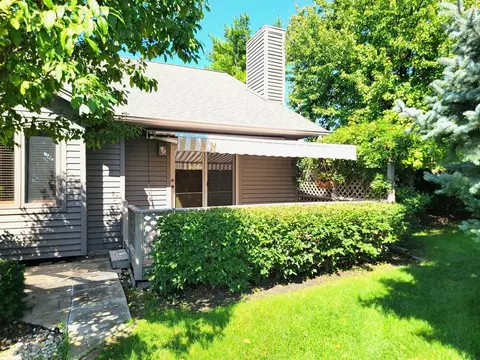 Exterior - 1509 Fort Jesse Rd #20, Normal, IL 61761 photo 9 of 17