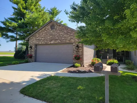 Exterior - 1509 Fort Jesse Rd #20, Normal, IL 61761 photo 2 of 17