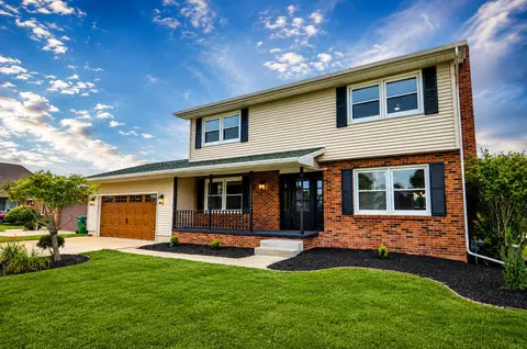 304 Sequoia Dr, Streator, IL 61364