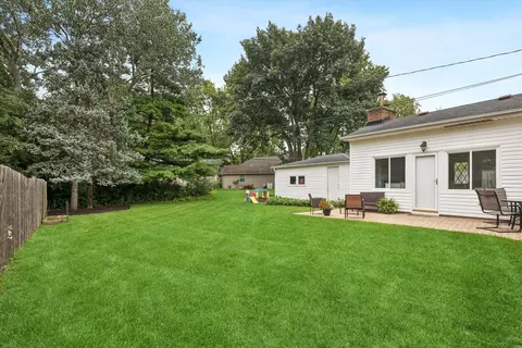 Exterior - 3600 Pheasant Dr, Rolling Meadows, IL 60008 photo 3 of 4