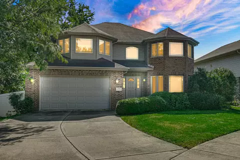 1301 Meyer Ct, Homewood, IL 60430