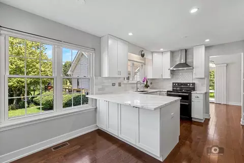 Kitchen - 20952 W Olive St, Plainfield, IL 60544 photo 4 of 5