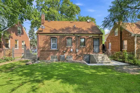 Exterior - 233 E 143rd St, Dolton, IL 60419 photo 3 of 4
