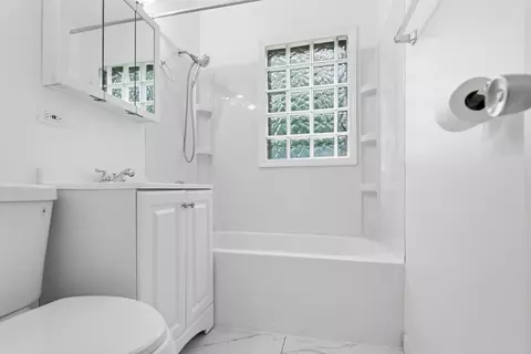 Bath - 233 E 143rd St, Dolton, IL 60419 photo 1 of 2