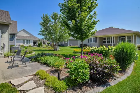 Exterior - 2612 Drexel Dr, Naperville, IL 60564 photo 4 of 10