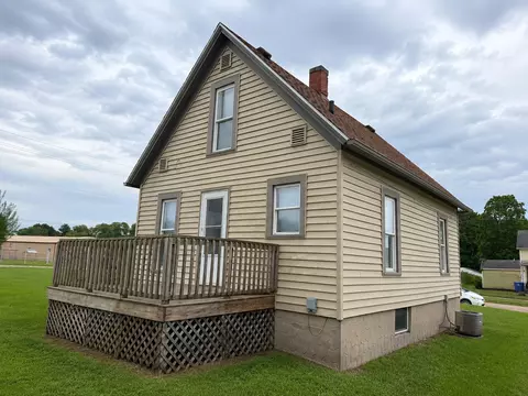 Exterior - 714 E 8th St, Kewanee, IL 61443 photo 3 of 3