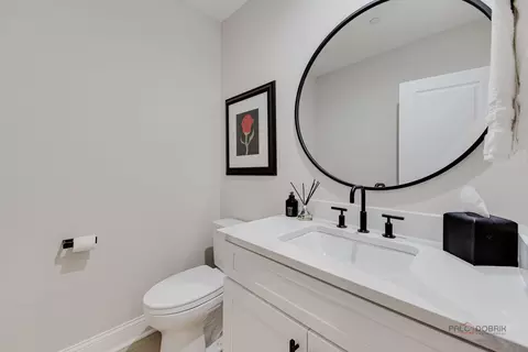 Bath - 82 Prairie Ct, Wheeling, IL 60090 photo 1 of 6
