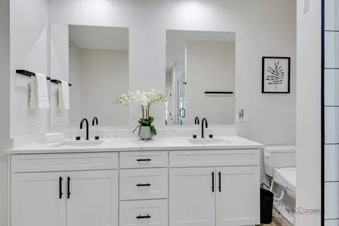 Bath - 82 Prairie Ct, Wheeling, IL 60090 photo 3 of 6