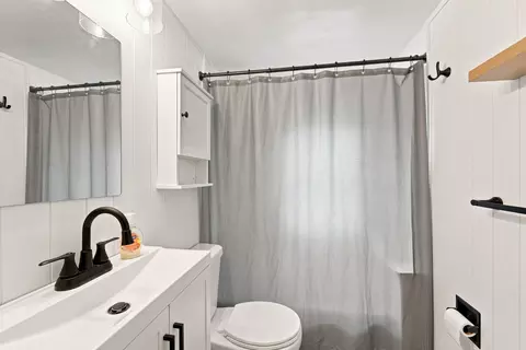 Bath - 2335 33rd St, Moline, IL 61265 photo 1 of 1