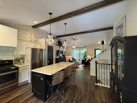 Kitchen - 110 Swanson St, Ottawa, IL 61350 photo 2 of 10