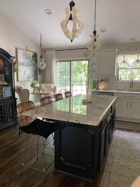 Kitchen - 110 Swanson St, Ottawa, IL 61350 photo 10 of 10