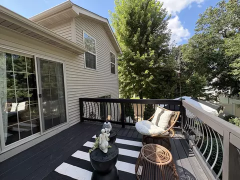 Exterior - 110 Swanson St, Ottawa, IL 61350 photo 8 of 17