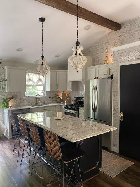 Kitchen - 110 Swanson St, Ottawa, IL 61350 photo 9 of 10