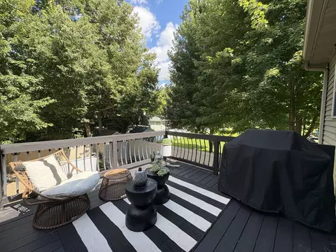 Exterior - 110 Swanson St, Ottawa, IL 61350 photo 7 of 17