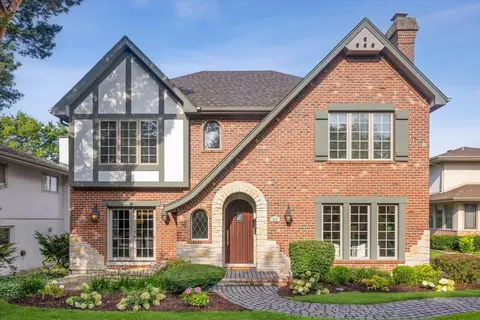 516 N Adams St, Hinsdale, IL 60521