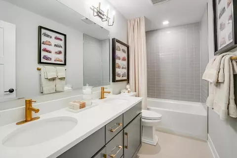 Bath - 12936 S Kerry Ln, Plainfield, IL 60585 photo 3 of 3